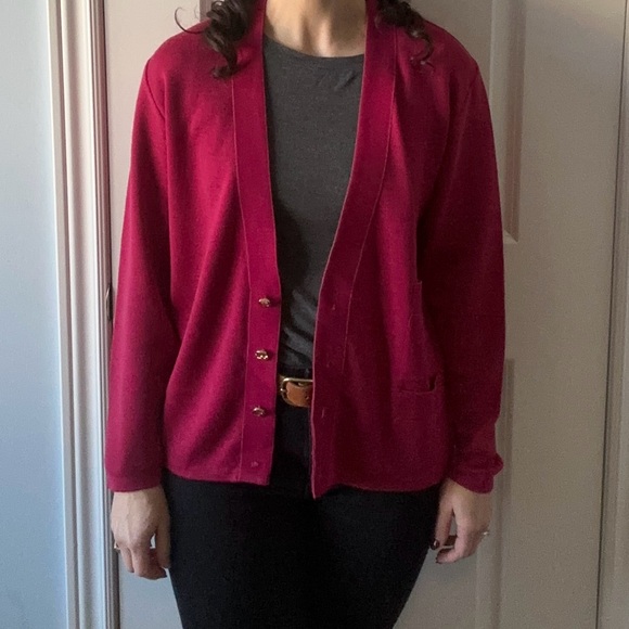 Vintage Salvatore Ferragamo Fuchsia Wool Cardigan Size Small - Picture 2 of 8